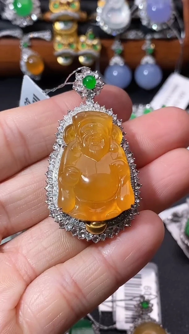 【闪购商品】翡翠吊坠(不含链)18K金镶嵌吊坠