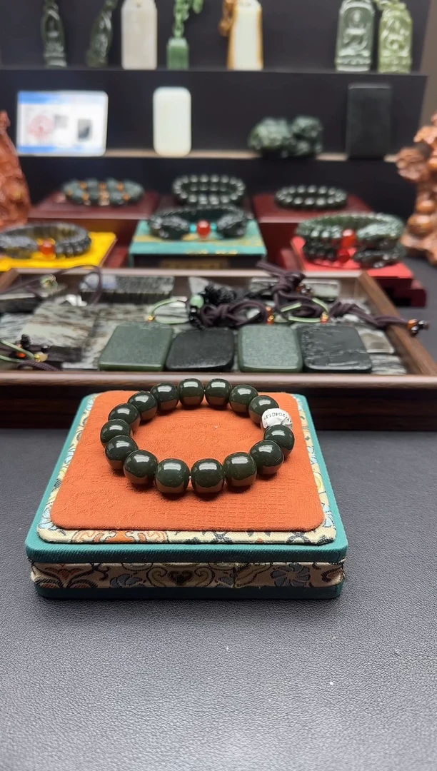 未镶嵌手链和田玉且末蓝卡14M老型手串