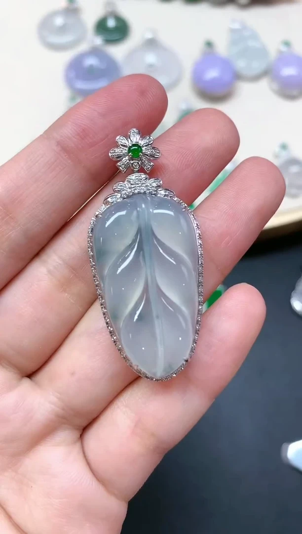【闪购商品】翡翠吊坠(不含链)18K金镶嵌S491|7500