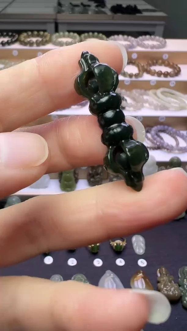 颈饰未镶嵌和田玉264号链接