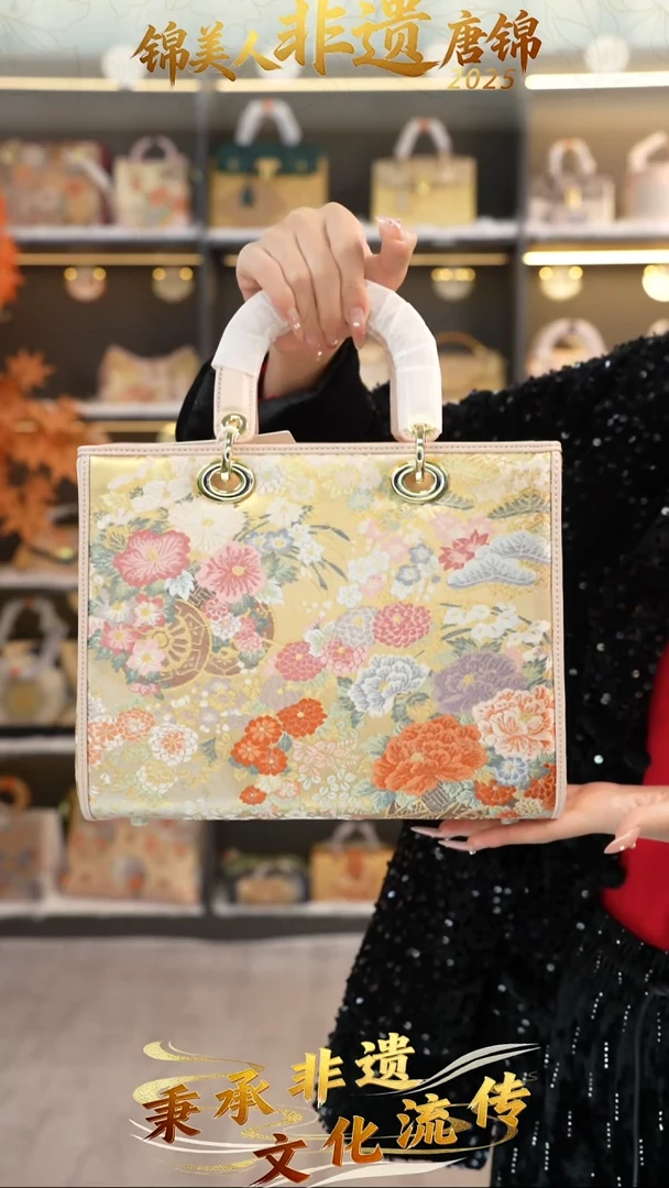 织绣59非遗唐锦大戴妃