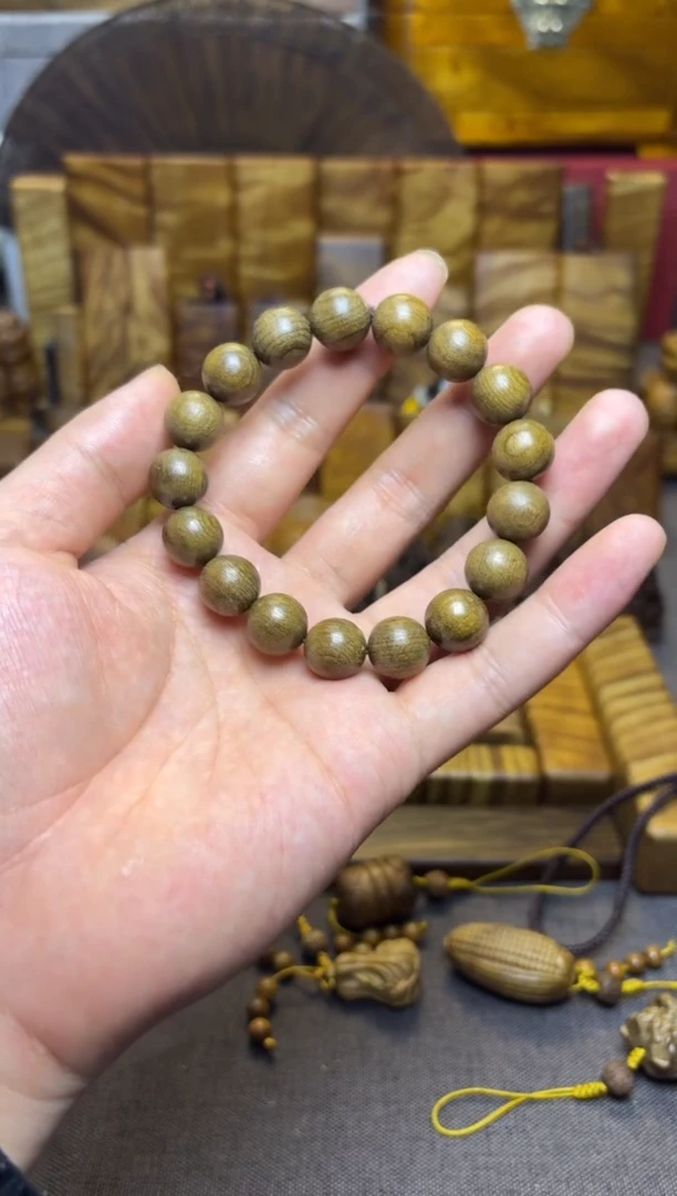 【闪购商品】楠木（金丝楠）其他1.2阴沉绿手串110