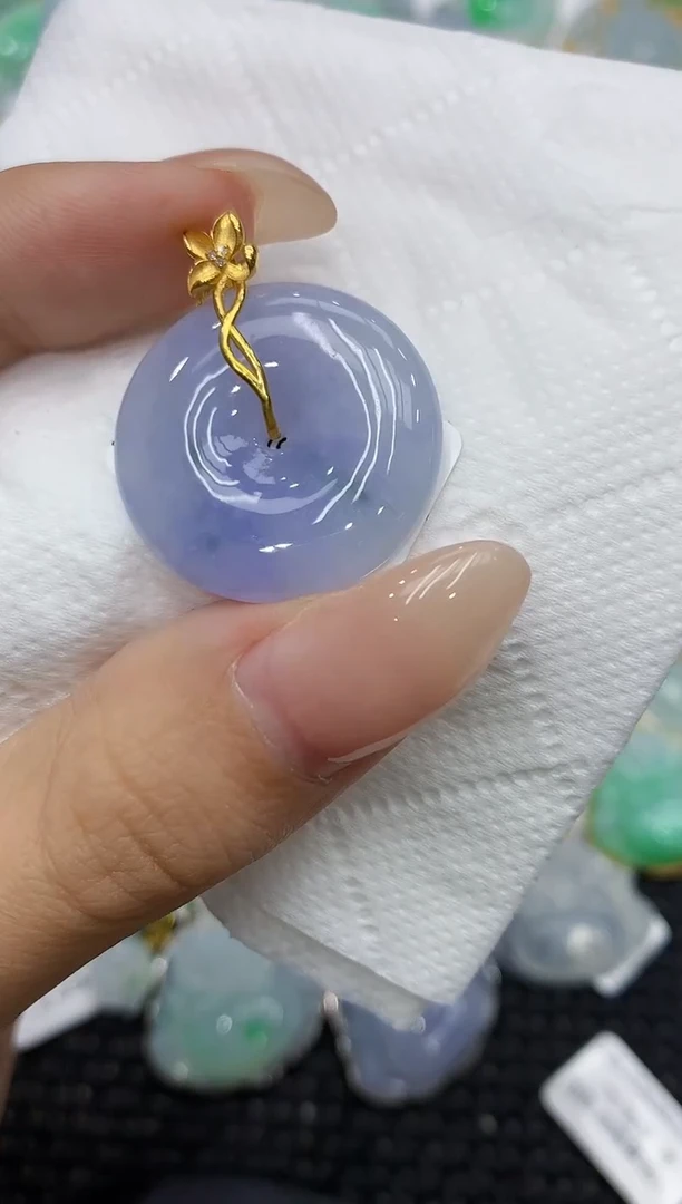 颈饰18K金镶嵌翡翠111111111111