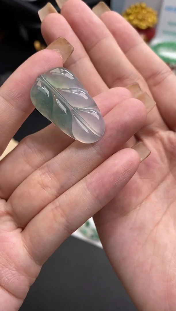 翡翠未镶嵌颈饰48小时鉴赏期