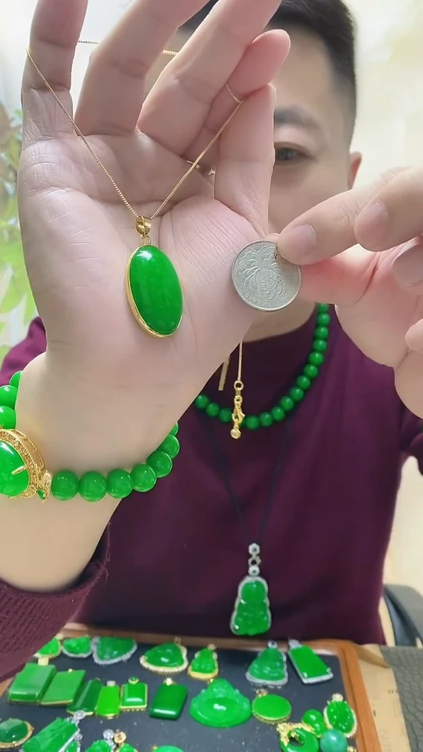 吊坠(赠链)14K金镶嵌翡翠翡翠吊坠