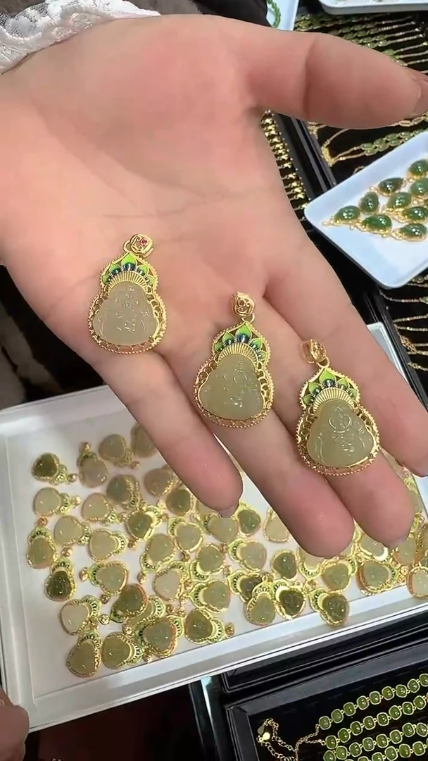 【闪购商品】和田玉颈饰银S925镀金镶嵌吊坠多样性发一