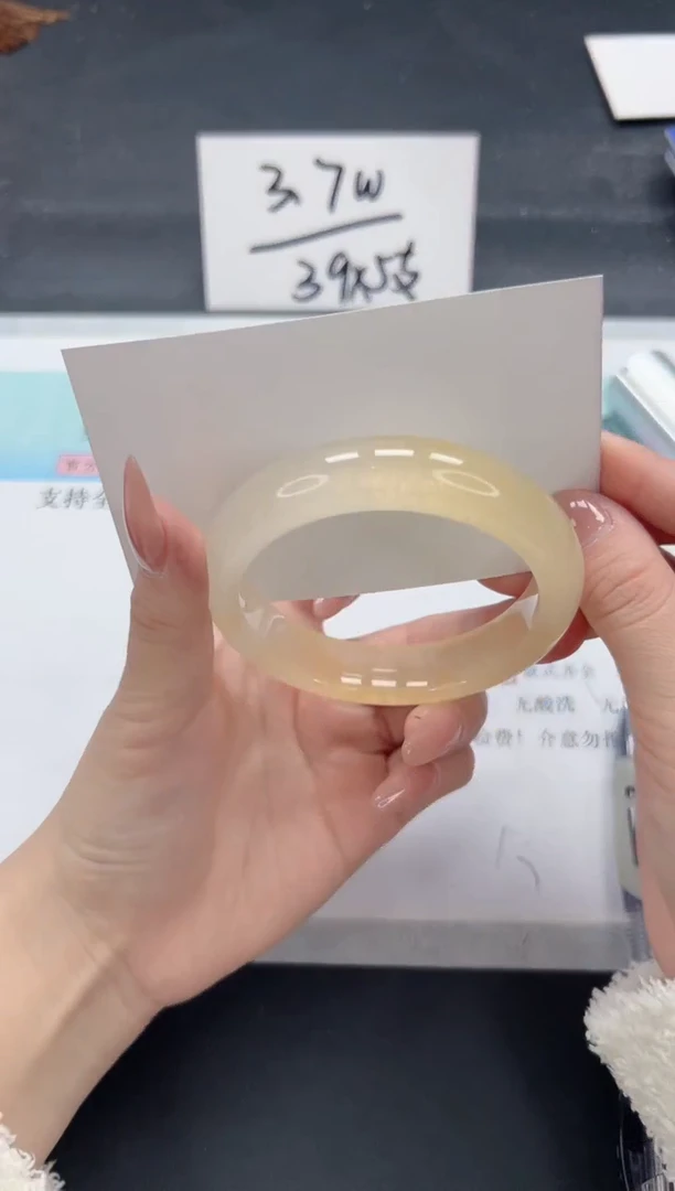 【闪购商品】石英质玉手镯未镶嵌A349-57.8