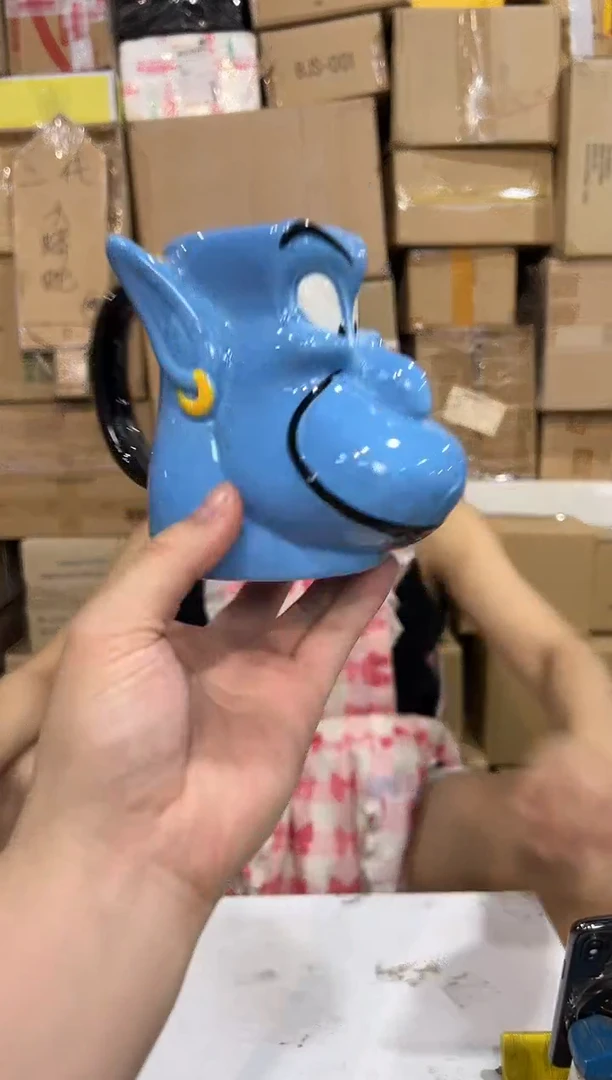 瓷片阿拉丁头杯 陶瓷