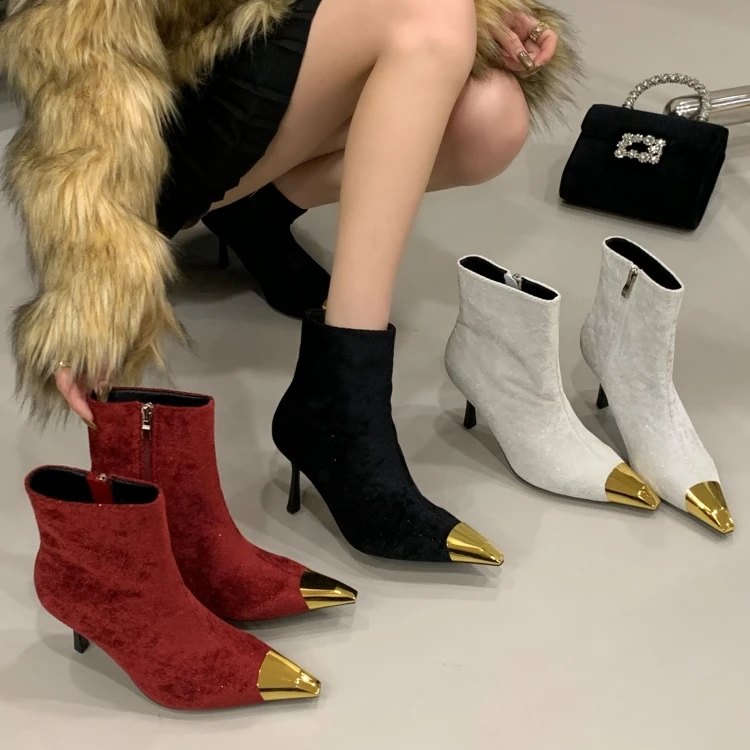 欧美性感丝绒短靴秋冬新款金属尖头拼接细高跟气质时装瘦瘦靴女