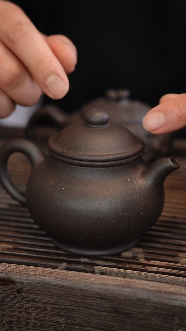 茶壶紫砂潘壶 黑金砂 半手工 260cc