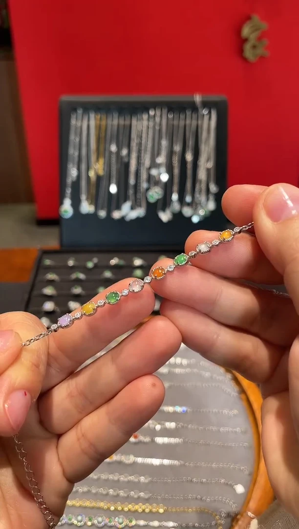 颈饰银S925镶嵌翡翠手链