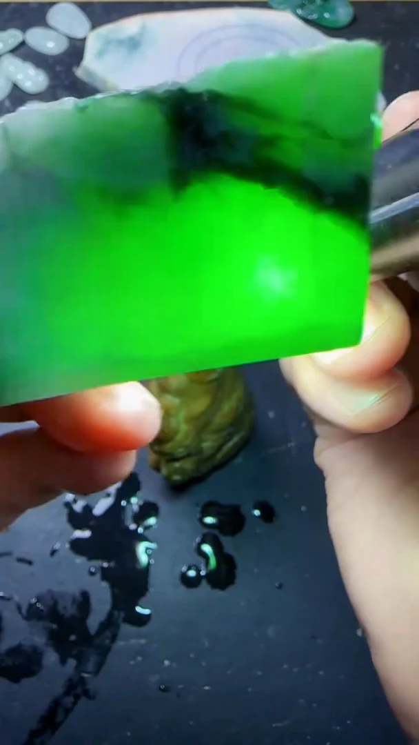 颈饰未镶嵌翡翠00000