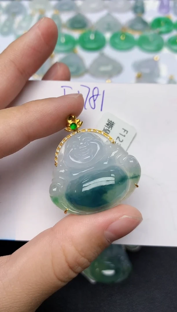 颈饰18K金镶嵌翡翠 天然缅甸A货翡翠百元以上9元证书费自理