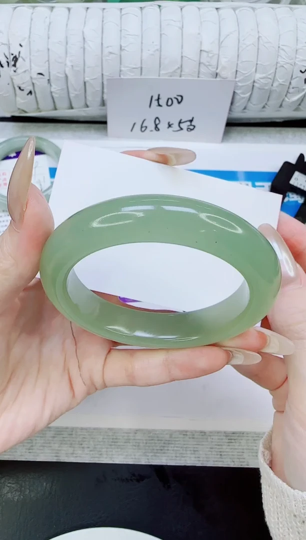 未镶嵌手镯石英质玉41/55.8