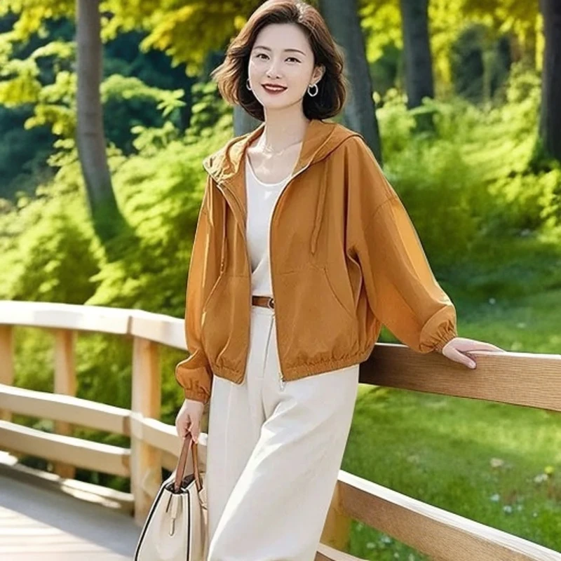 2025春夏多巴胺薄款宽松小个子休闲防晒衣夹克上衣短款新款连帽女