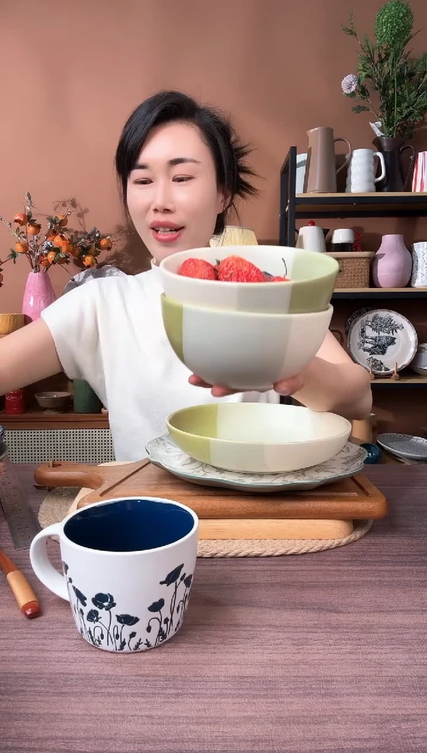 瓷片5.5英寸拼色碗2只微瑕