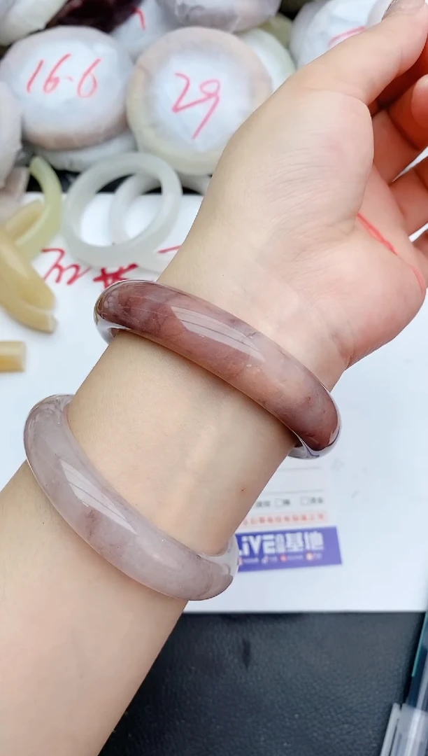 石英质玉手镯未镶嵌301+61/62