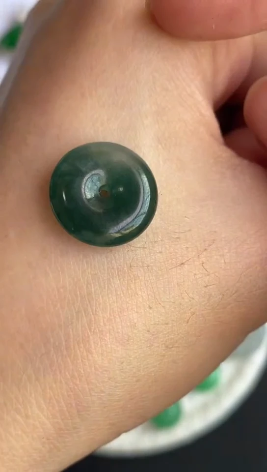 颈饰未镶嵌翡翠平安扣~