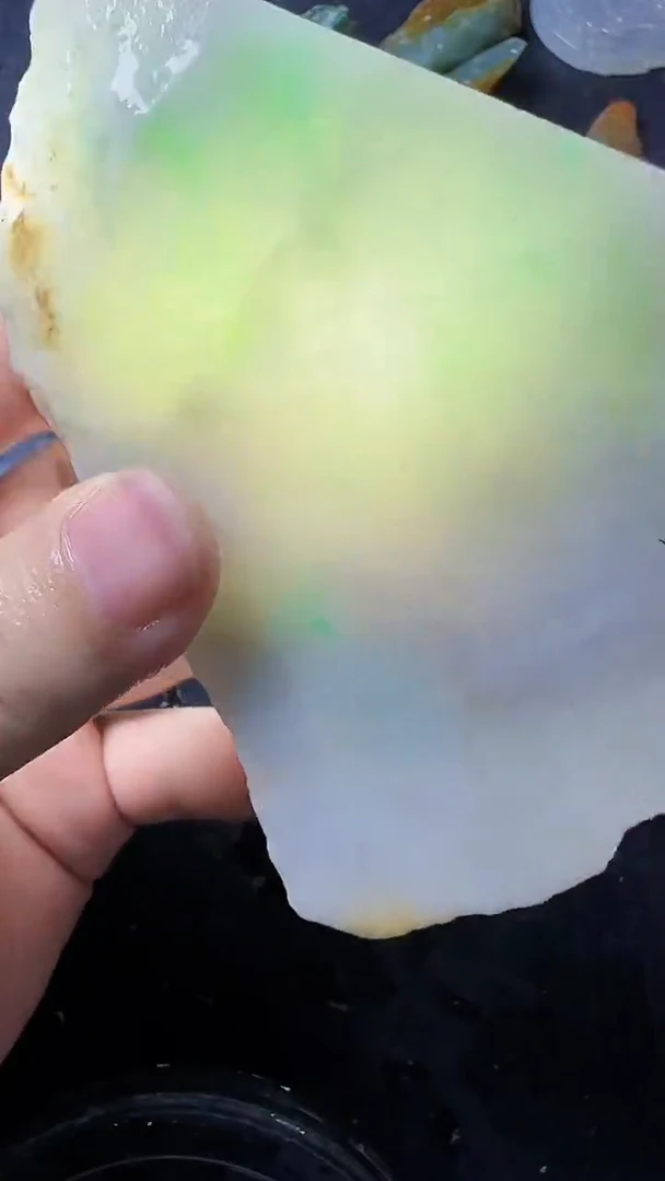 翡翠挂件未镶嵌064翡翠