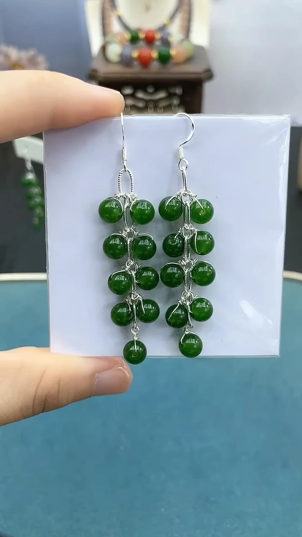 和田玉银S925镶嵌耳饰6mm绿色鞭炮