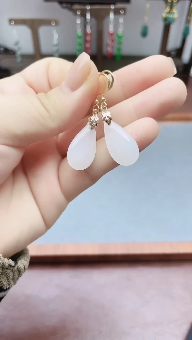 银S925镶嵌和田玉耳饰118000