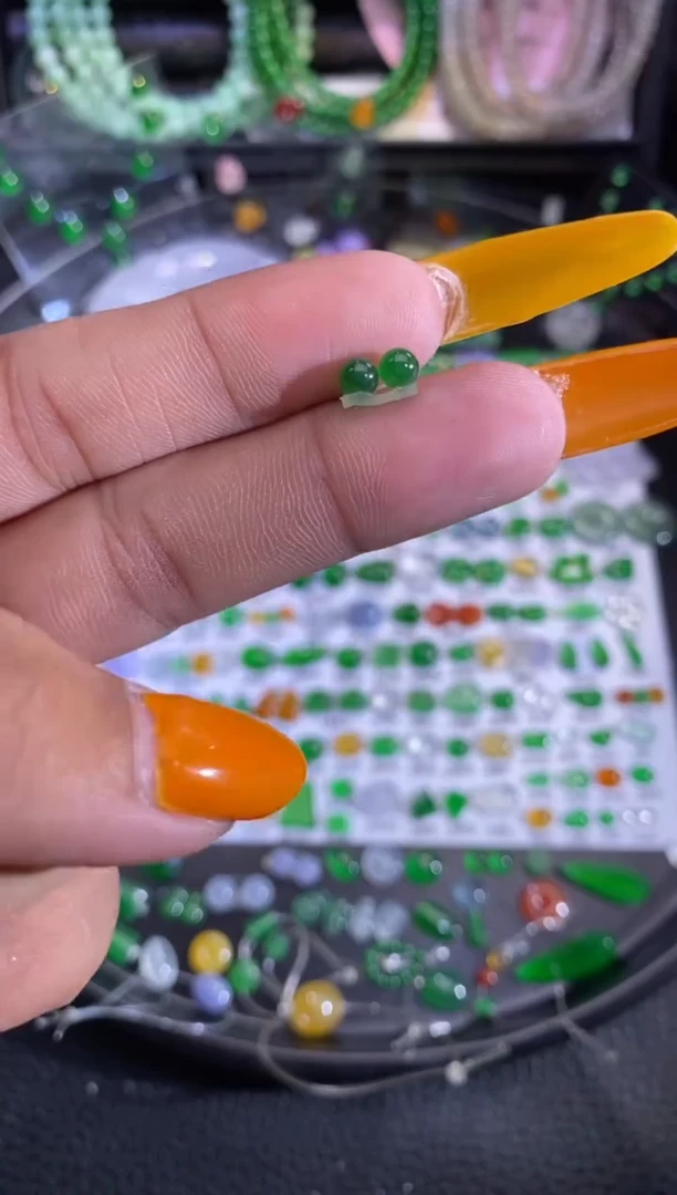 未镶嵌挂件翡翠珠子