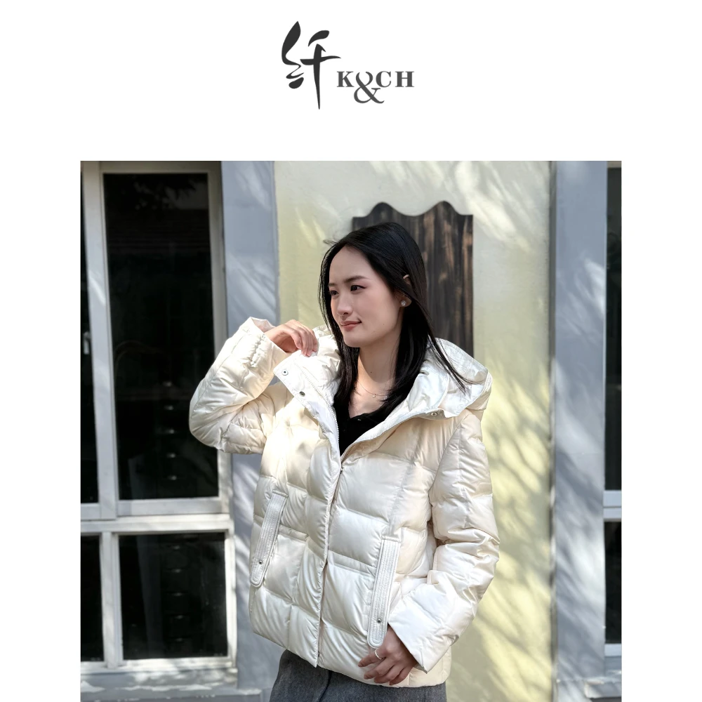 K&CH/纤秋冬贵气显瘦千金清冷感羽绒服保暖连帽外套8422RY935E1