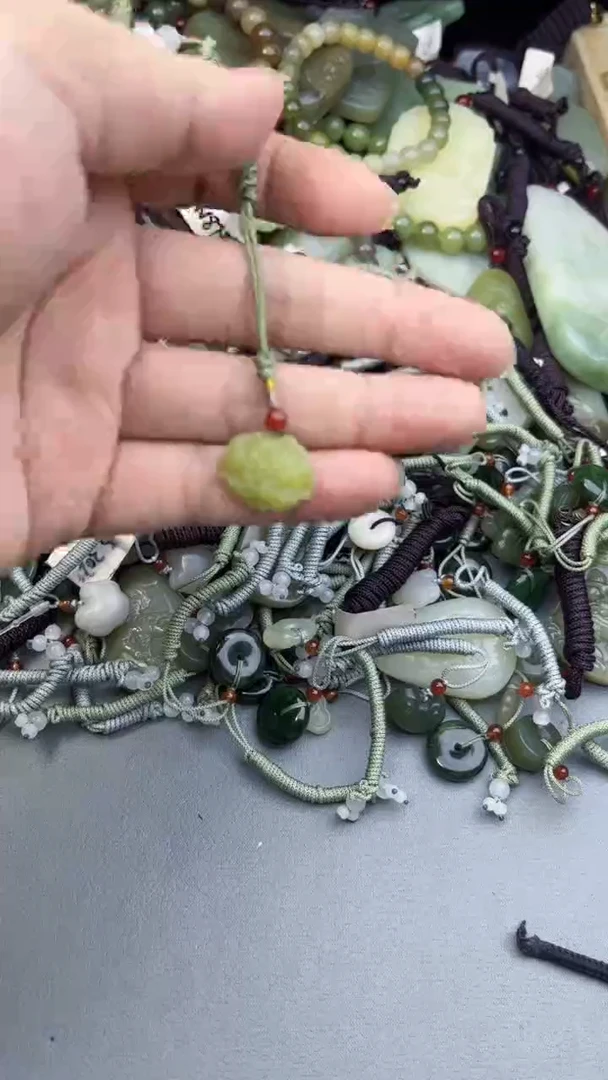 颈饰未镶嵌和田玉多样性发货拍一发一