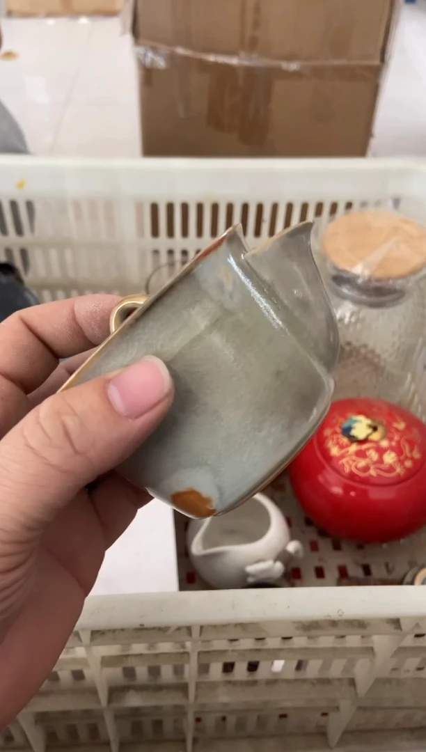 杯无运费险有瑕疵的摄影的产品有使用过的痕迹有点脏介意勿拍