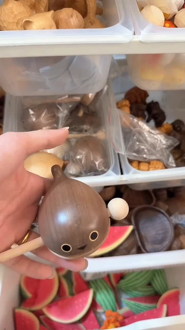 木黑胡桃木鱼摆件