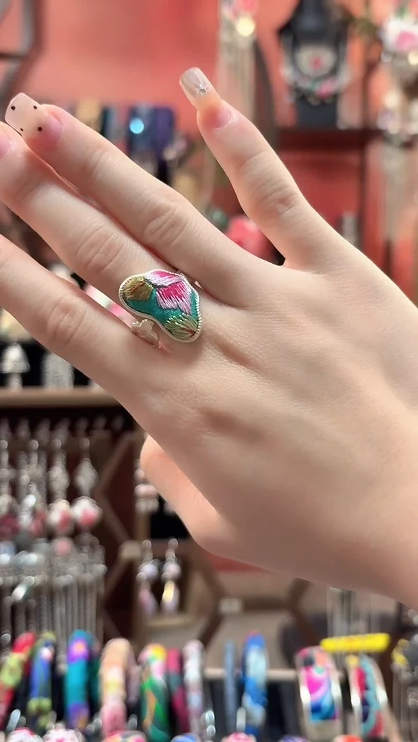 织绣 云织谣民族风精美饰品 345