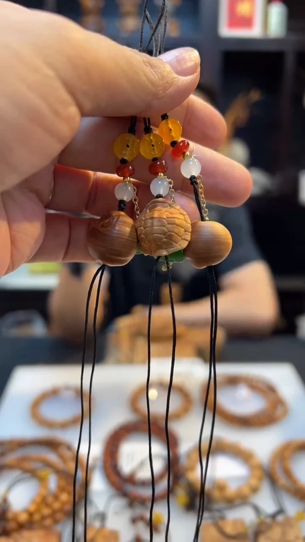 木质类直播浮力红油挂饰三选一