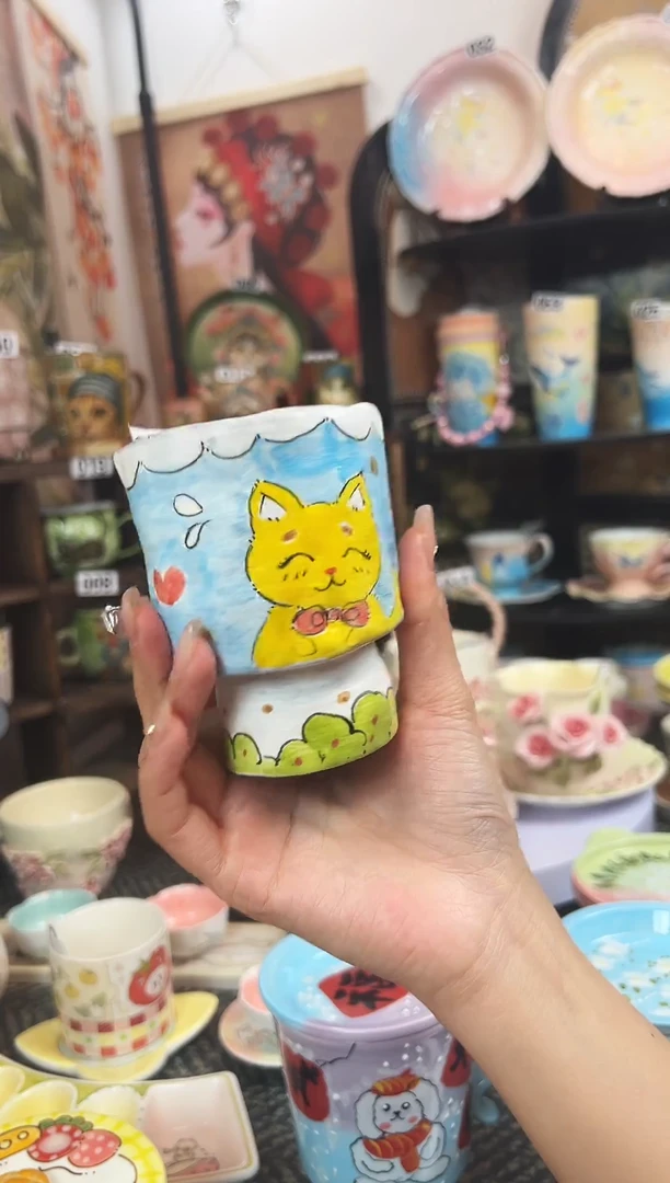 景德镇设计款手绘杯杯