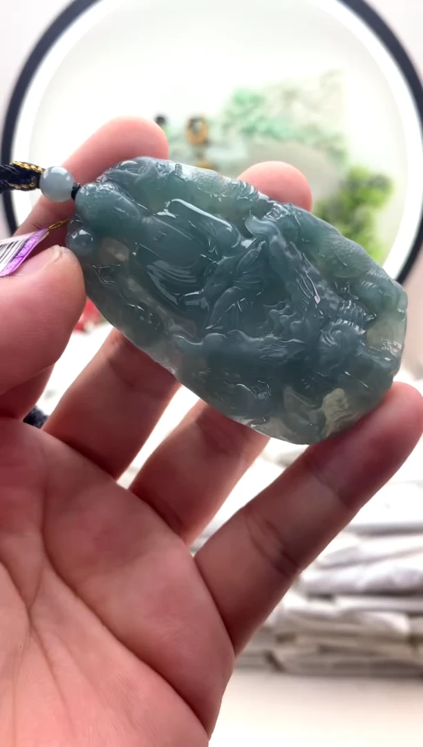 颈饰未镶嵌翡翠大日如来