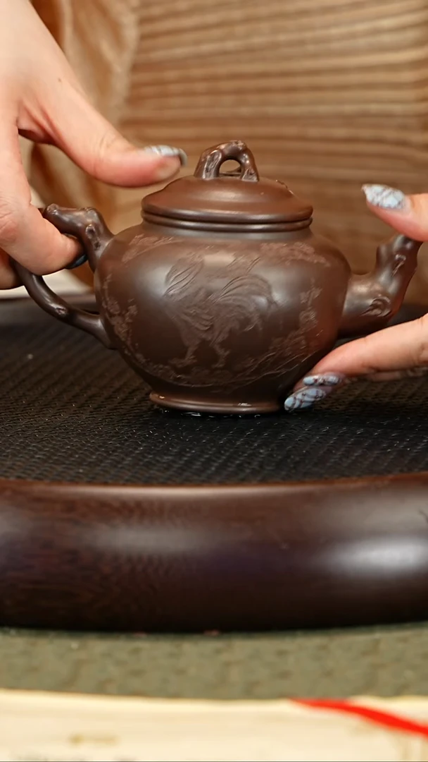 茶壶紫砂112 张彩萍 黑墩头柴烧 梅报春250cc