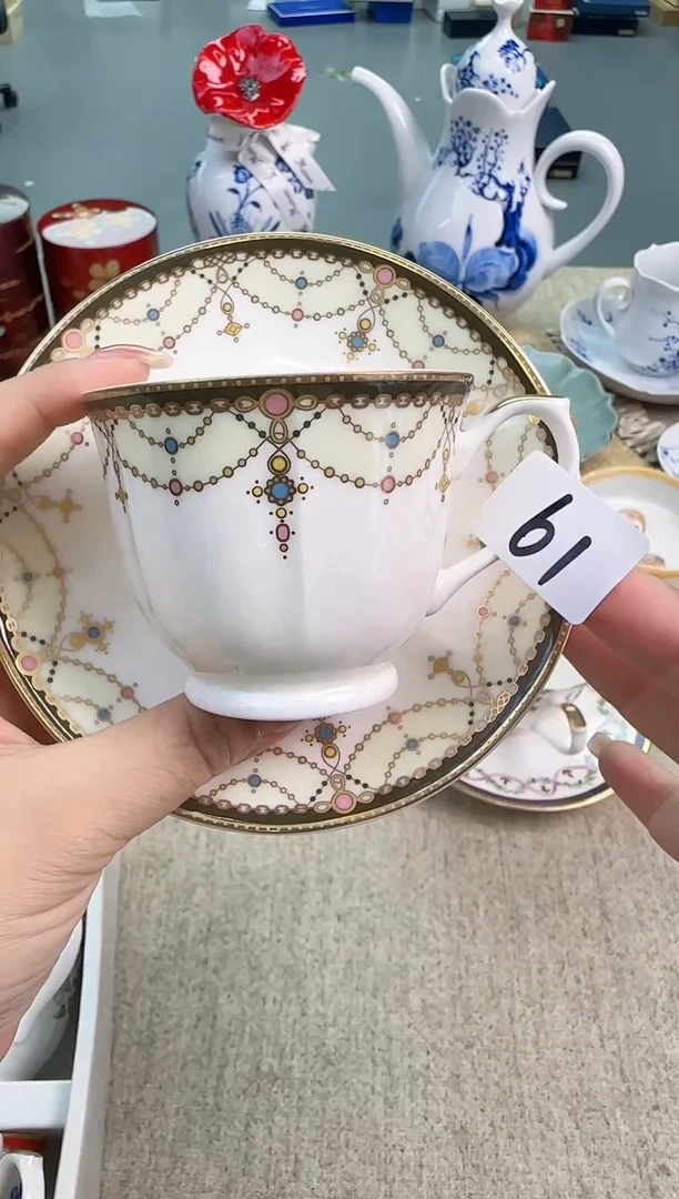 瓷片泡泡家的瓷器真好看