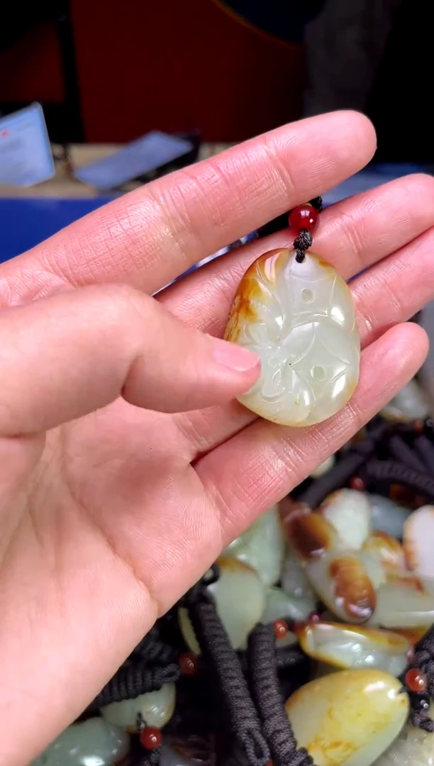 【闪购商品】和田玉颈饰未镶嵌123