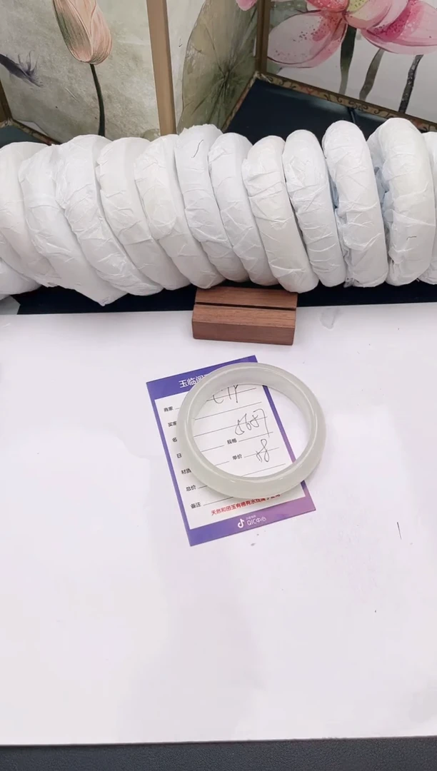 未镶嵌手镯石英质玉C19