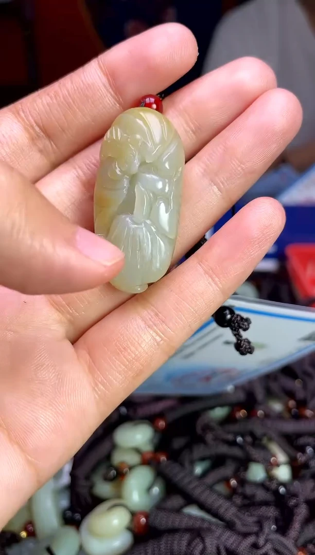 未镶嵌和田玉挂件1