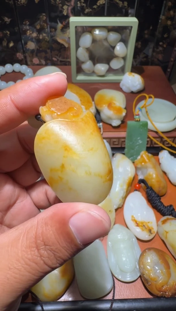 颈饰未镶嵌和田玉龙龟