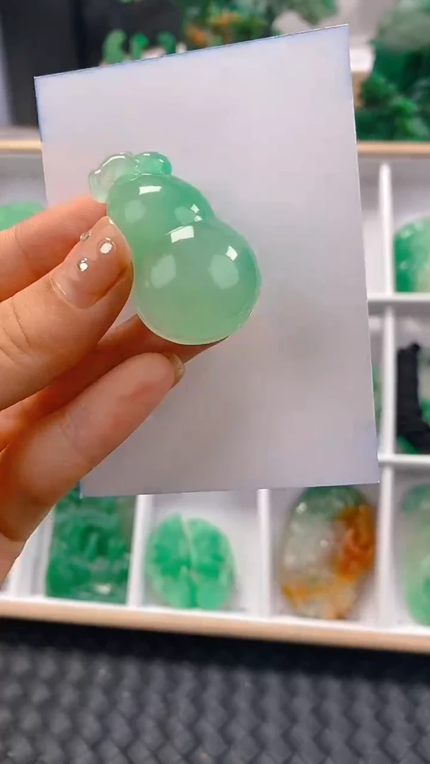 石英质玉未镶嵌颈饰4098