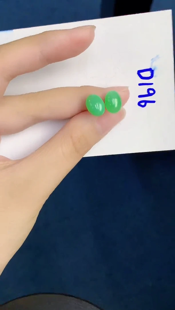 翡翠18K金镶嵌颈饰天然翡翠緬甸A貨