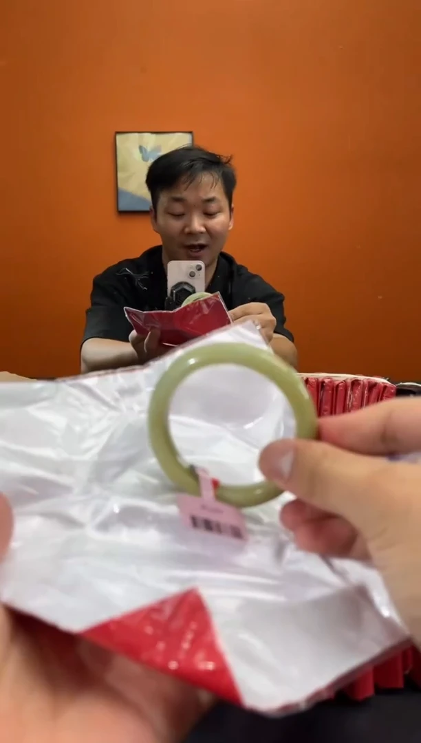 未镶嵌手镯翡翠3