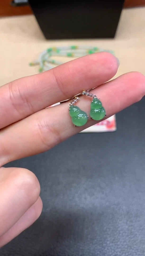 【闪购商品】翡翠耳饰18K金镶嵌【无鉴赏期】