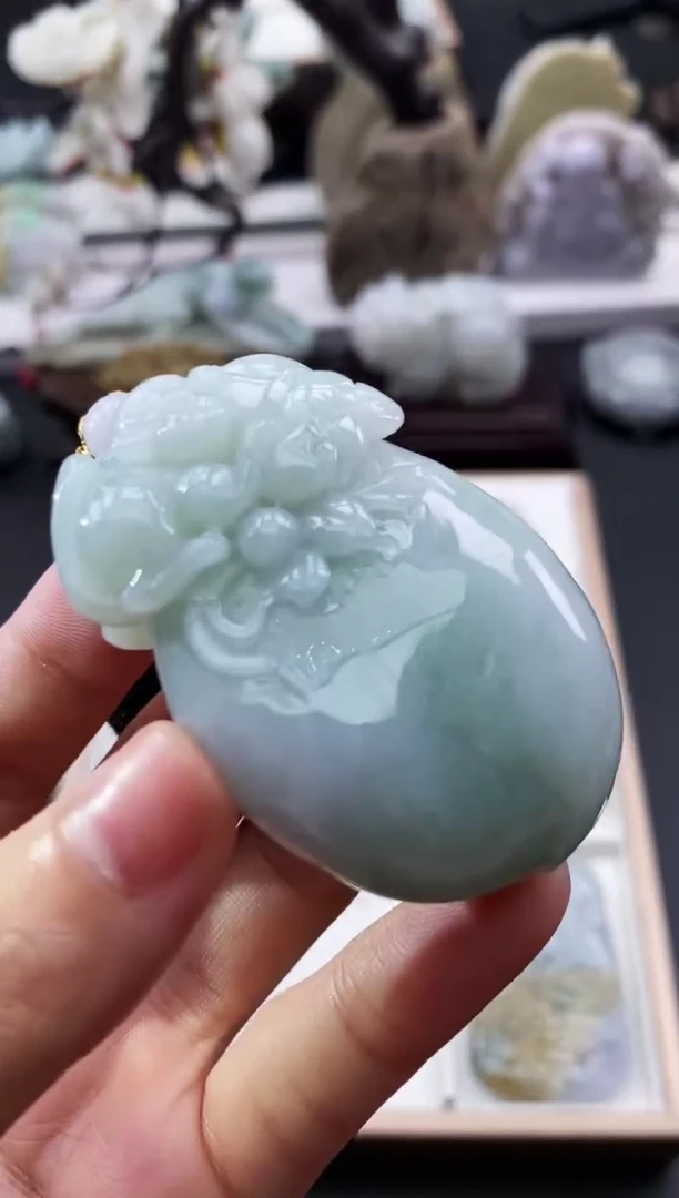 翡翠未镶嵌颈饰天然缅甸A货翡翠
