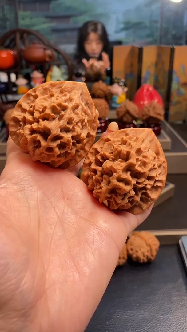 【闪购商品】文玩核桃把件H 918帝王51尺