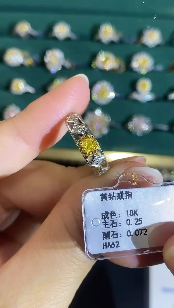 18K金镶嵌戒指钻石16