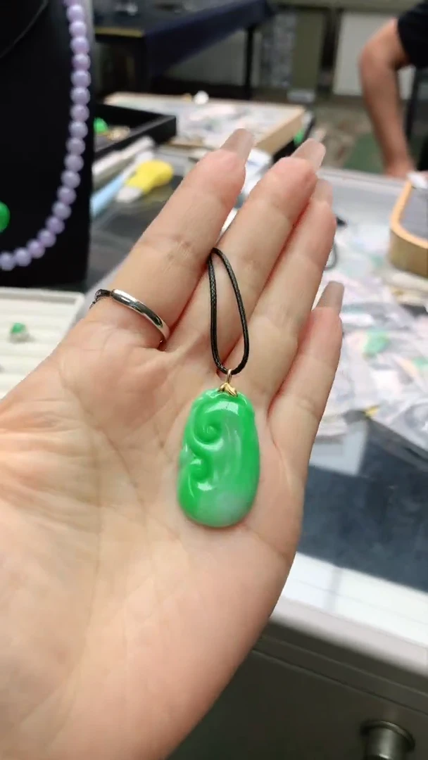 【闪购商品】翡翠颈饰18K金镶嵌赠礼盒证书