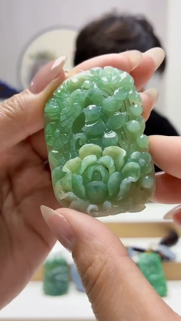 未镶嵌定制翡翠5145MM-毛货挂件12