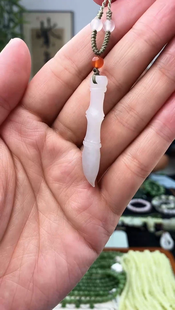 和田玉未镶嵌颈饰1